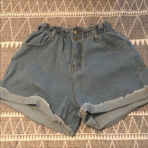 Scrunched high waisted shorts